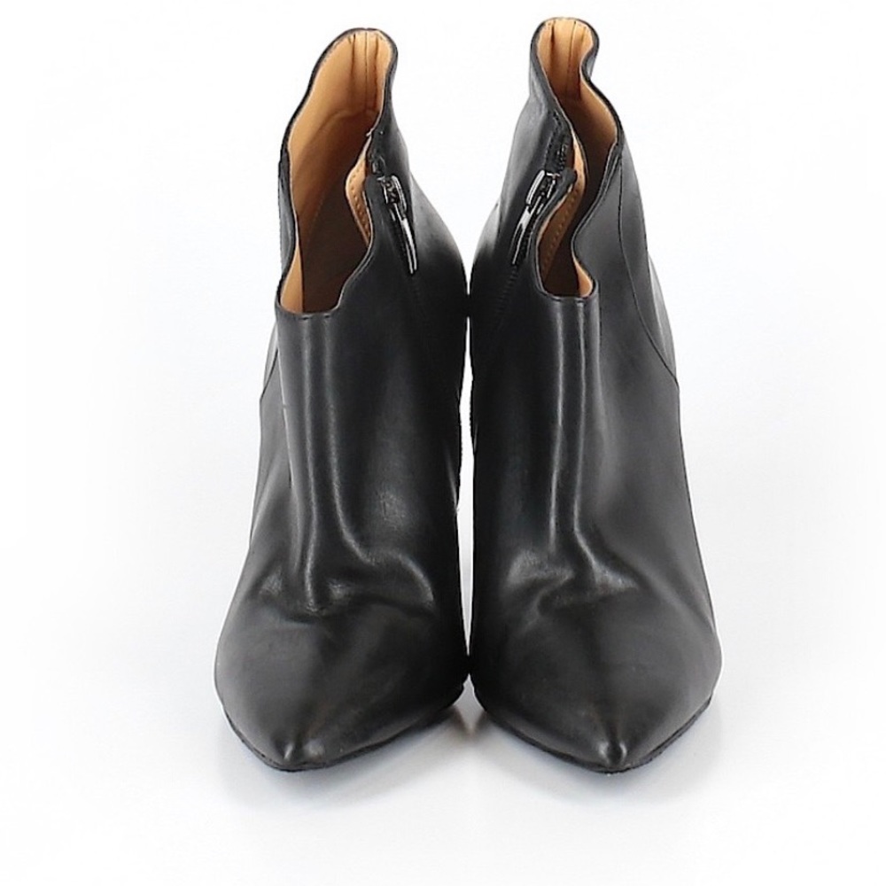 ENZO ANGIOLINI size 5M black leather high heel ankle bootie - light wear - Picture 2 of 8